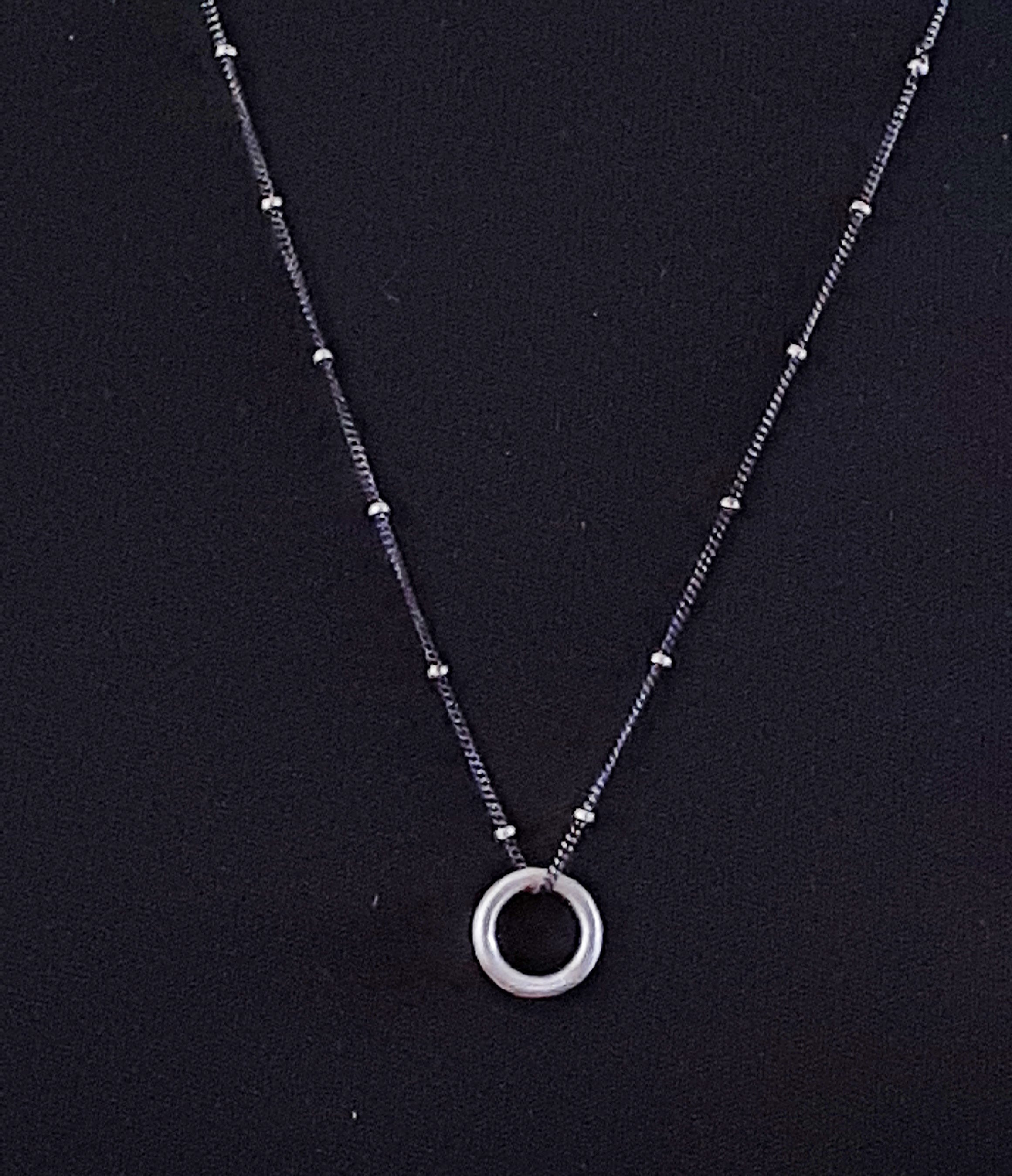 CIRCLE PENDANT NECKLET