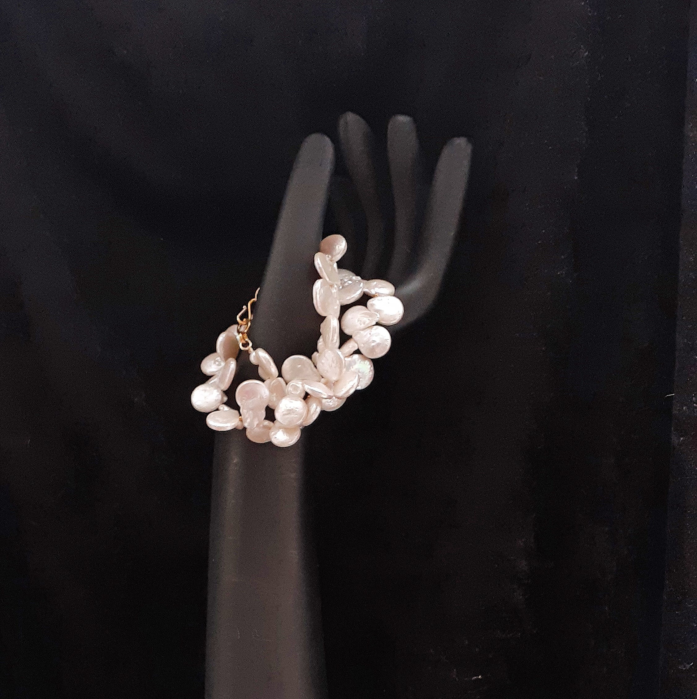 WHITE PEARL DROP BRACELET/CHOKER - 2 in 1